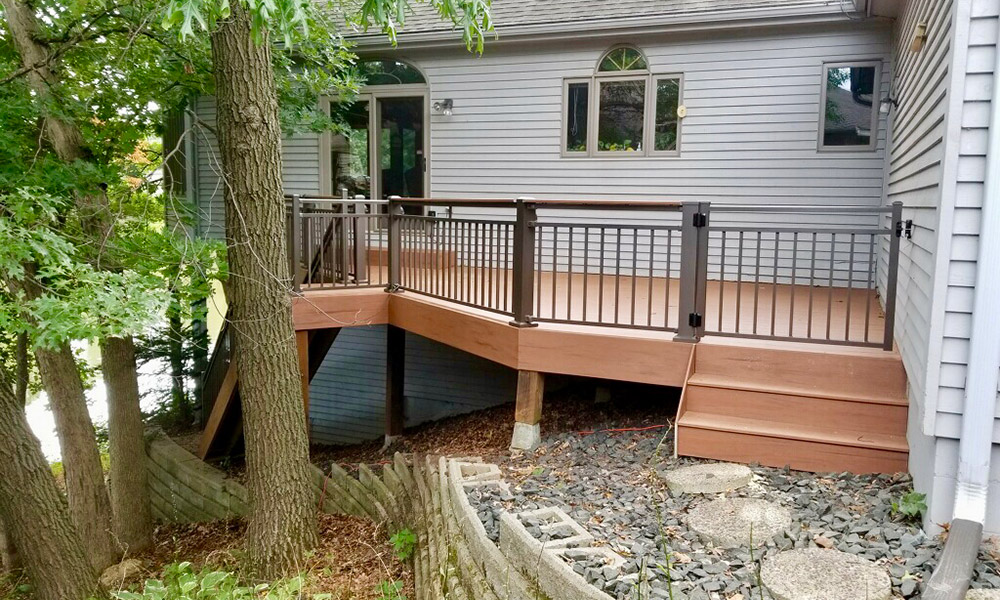 Inventive Deck Designs Flip Small Backyards into Stress-free and Fashionable Out of doors Escapes